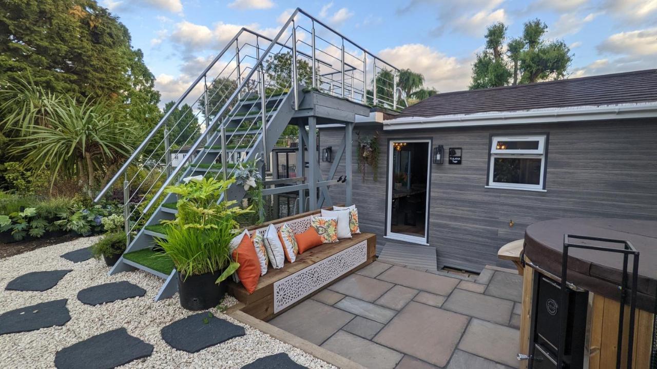 Tulana Taggs - Floating Home On Idyllic Island Hampton Hill Εξωτερικό φωτογραφία
